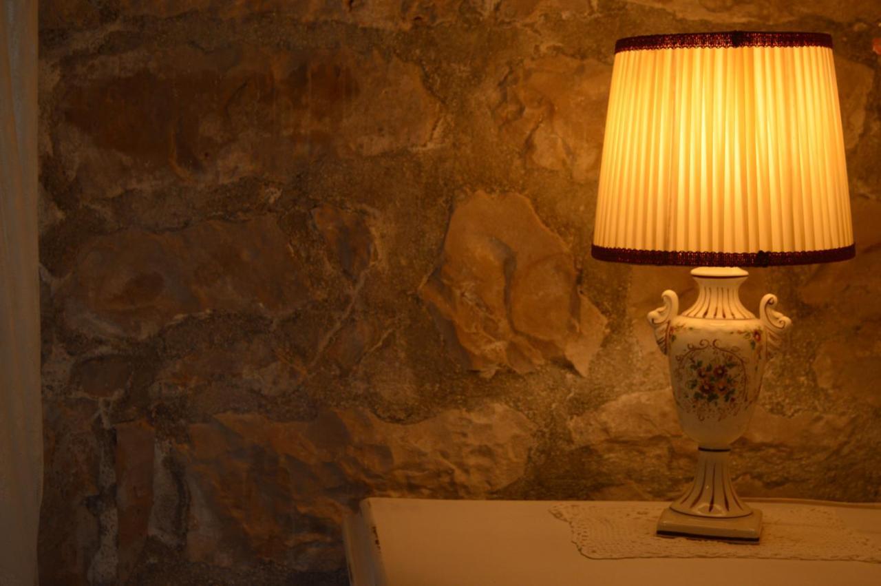 Visilo Stone House Villa Pucisca Eksteriør billede