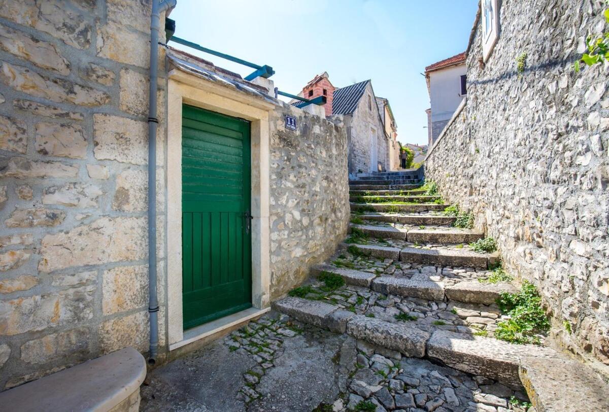 Visilo Stone House Villa Pucisca Eksteriør billede